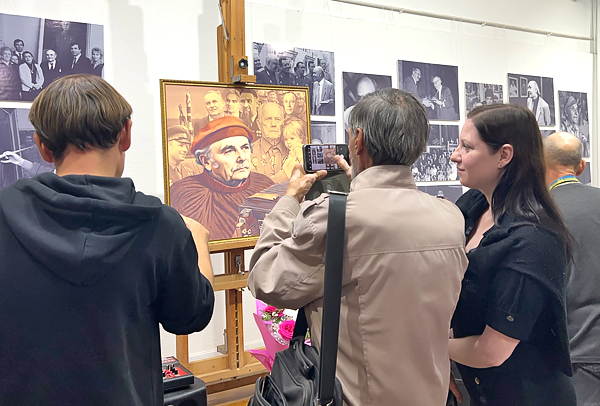 Выставка «Портрет на фоне эпохи»